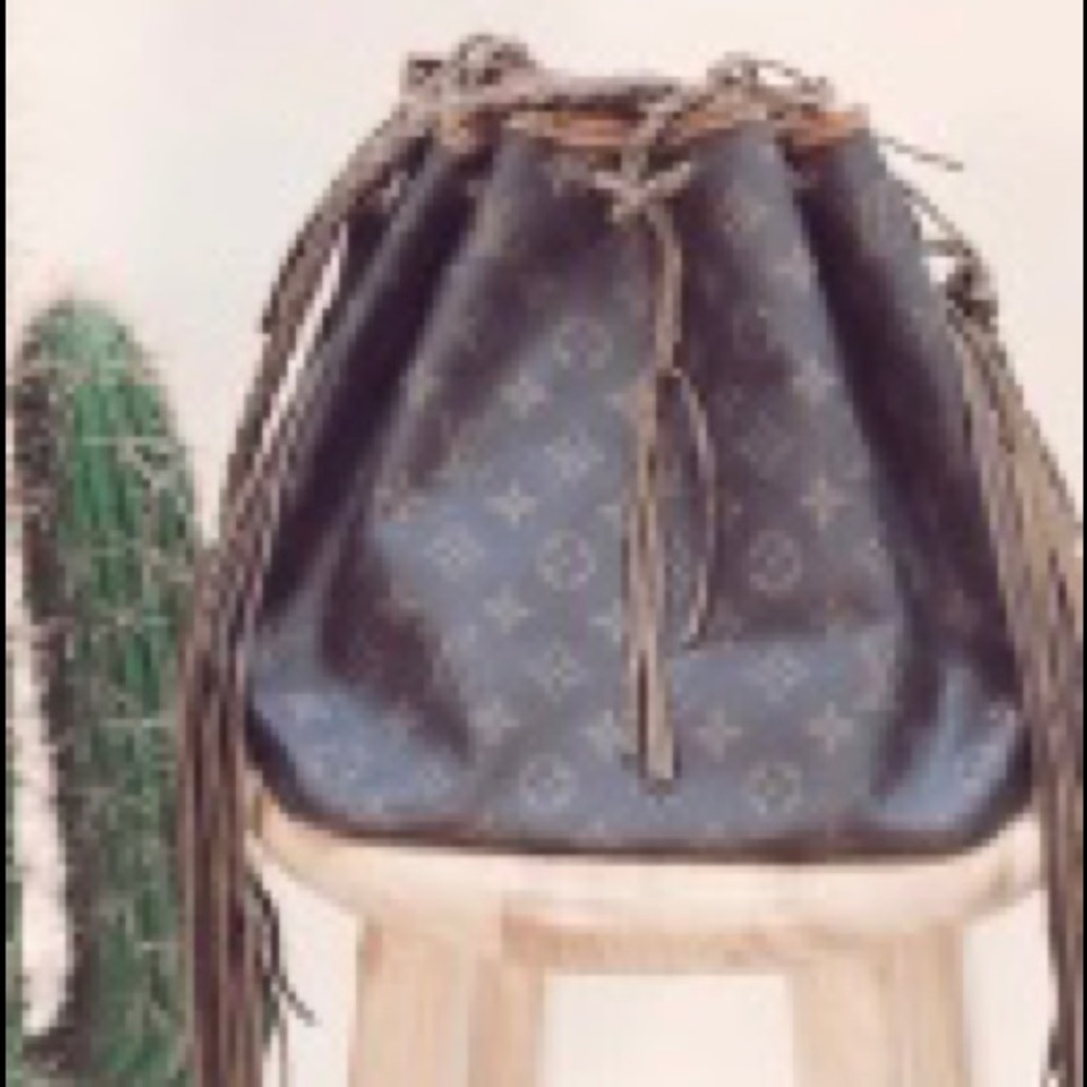 Authentic Louis Vuitton - Picture 6 of 6